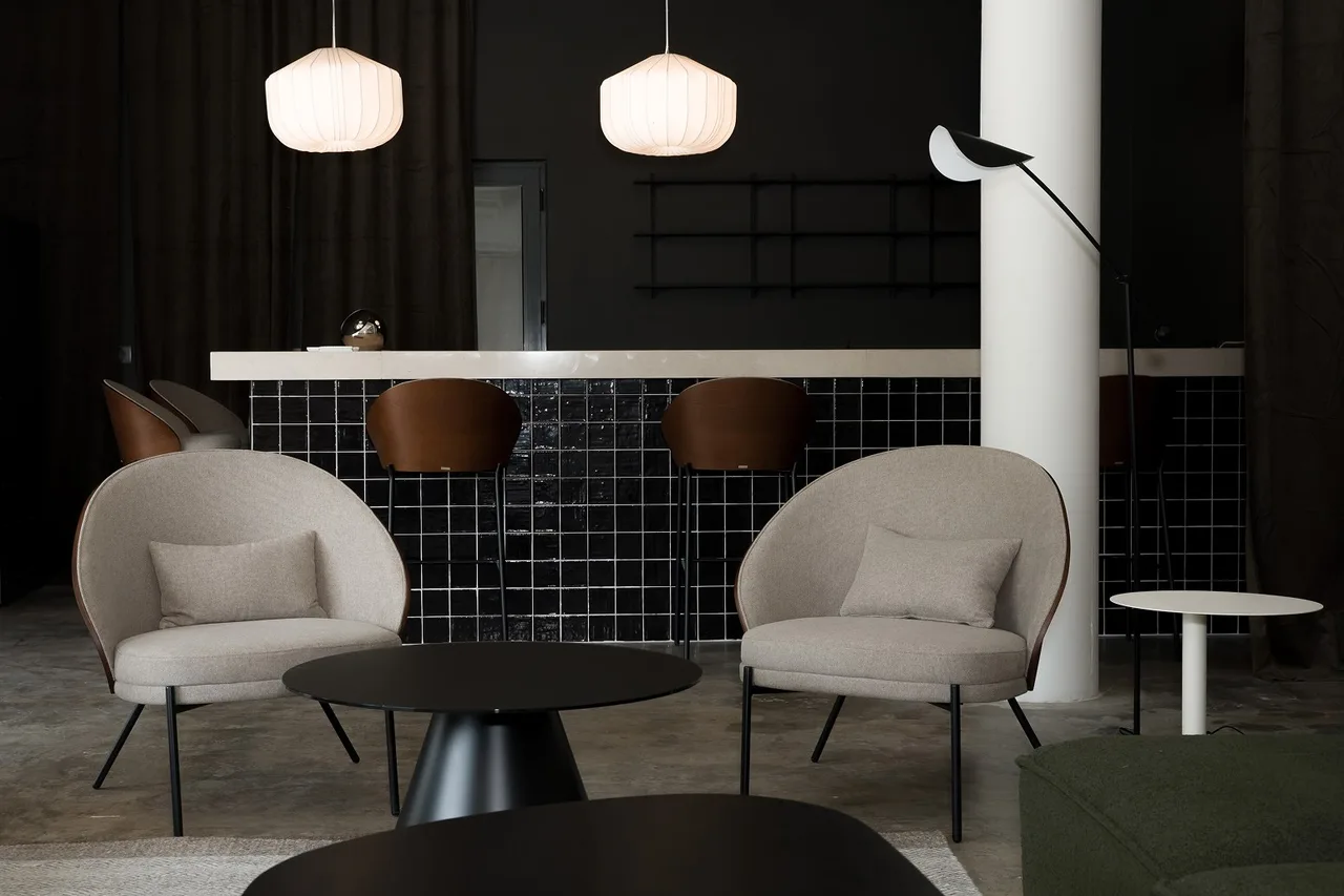 A calm lounge set up for conversation at DOMA Portugal